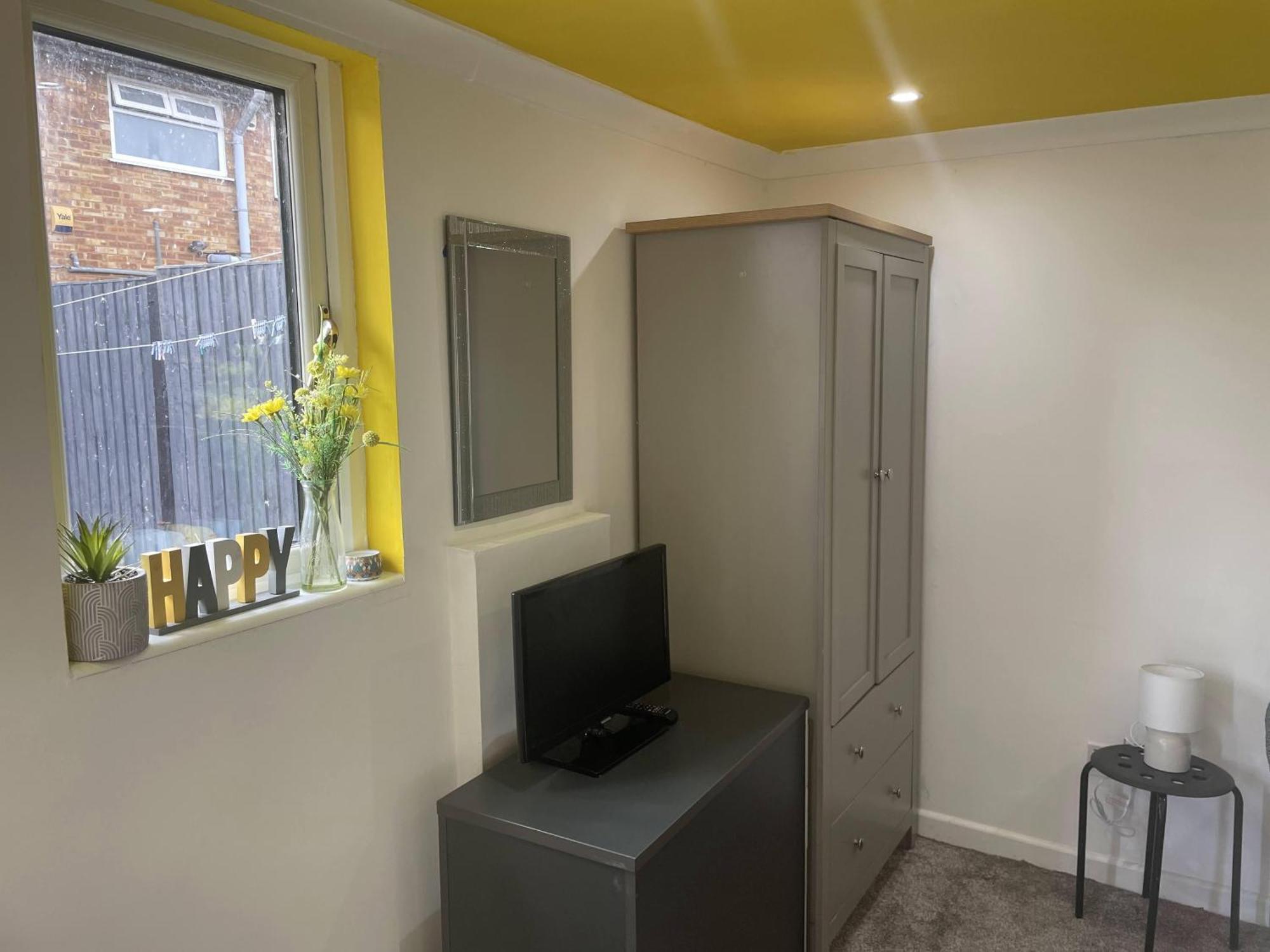 Beautiful Place To Live Near Heathrow Windsor Legoland & Free Parking Onsite Burnham  Exterior foto